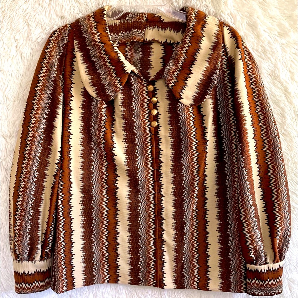 Vintage Peter Pan collar poly shirt